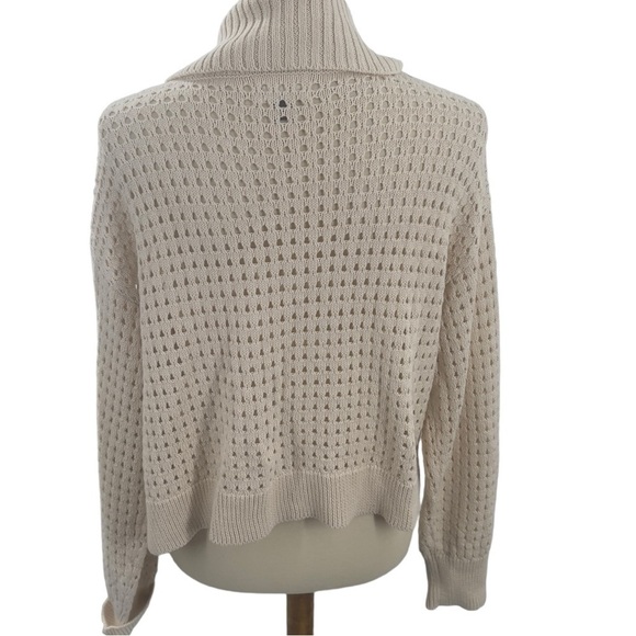 Universal Threads Sweater XL - Picture 4 of 5